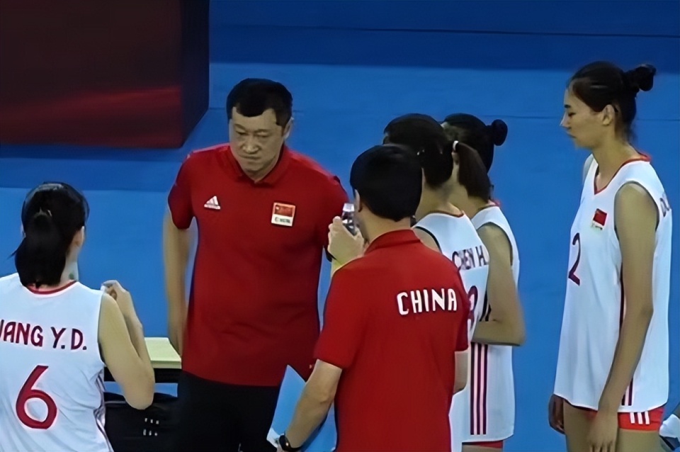 一场2-1绝杀，让中国队争冠起死回生，还送亚洲冠军2连败(12决赛)