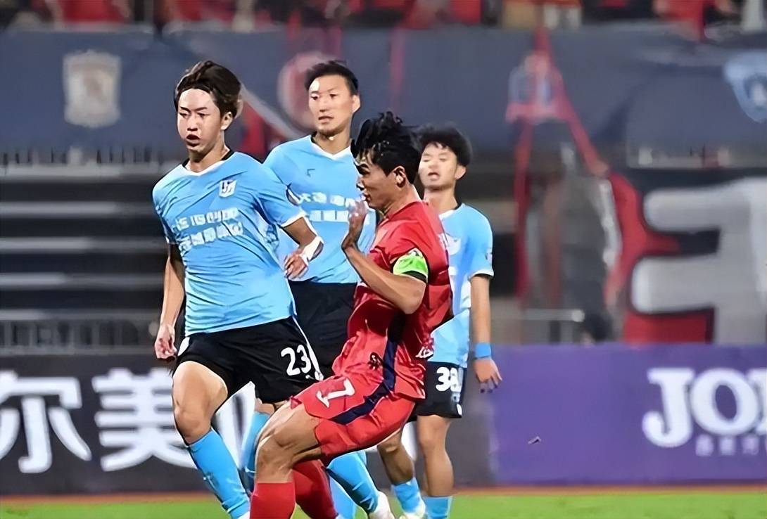开云体育-2025中甲巅峰对决：重庆铜梁龙VS辽宁铁人，冲超之路(铜梁龙2021)