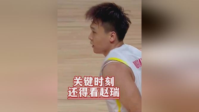 包含关键时刻球员挺身而出，领队凭借压哨球绝杀对手的词条
