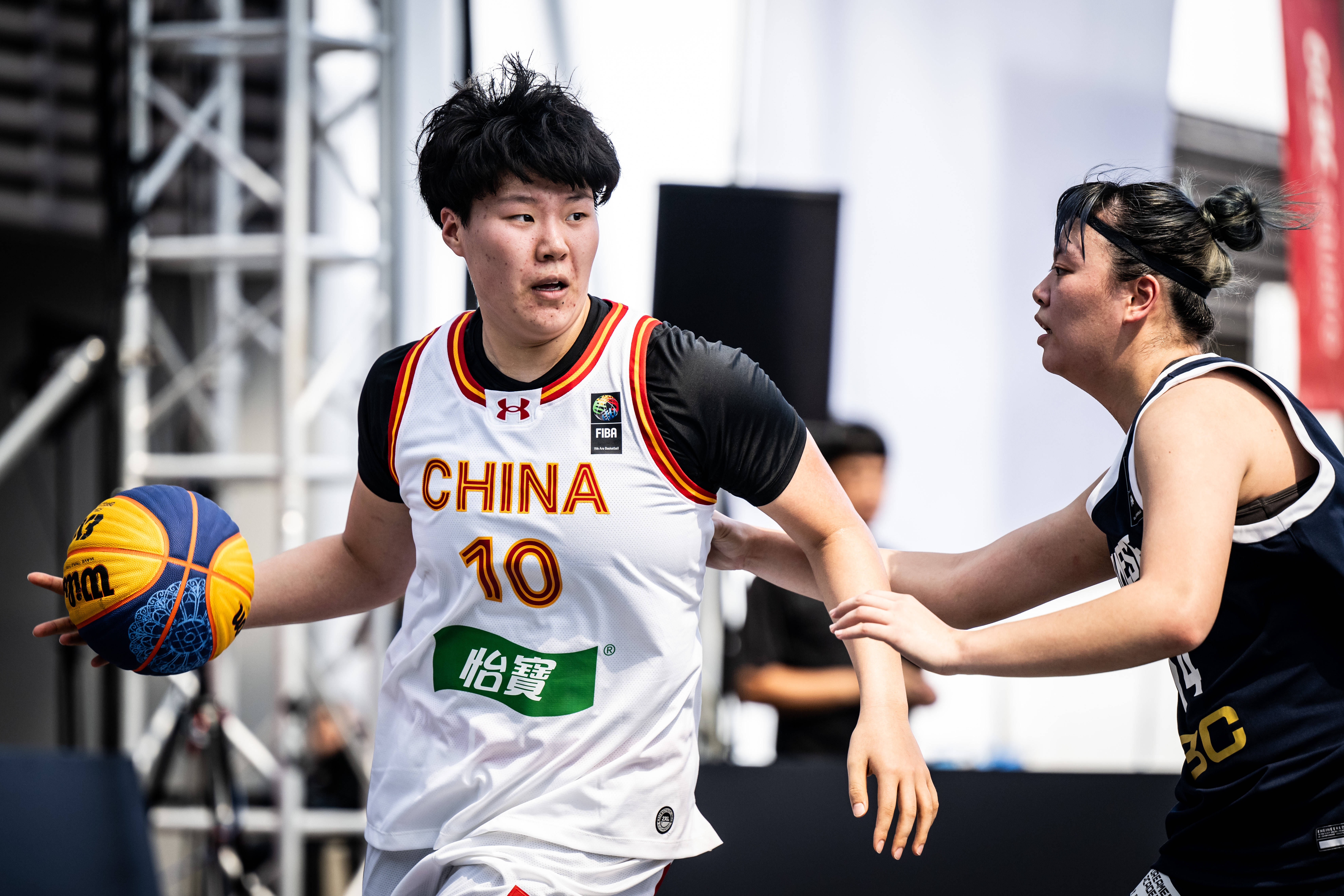 开云体育-亚洲球队逆转比赛局面，成功迎来胜利(亚洲球员转会费纪录)
